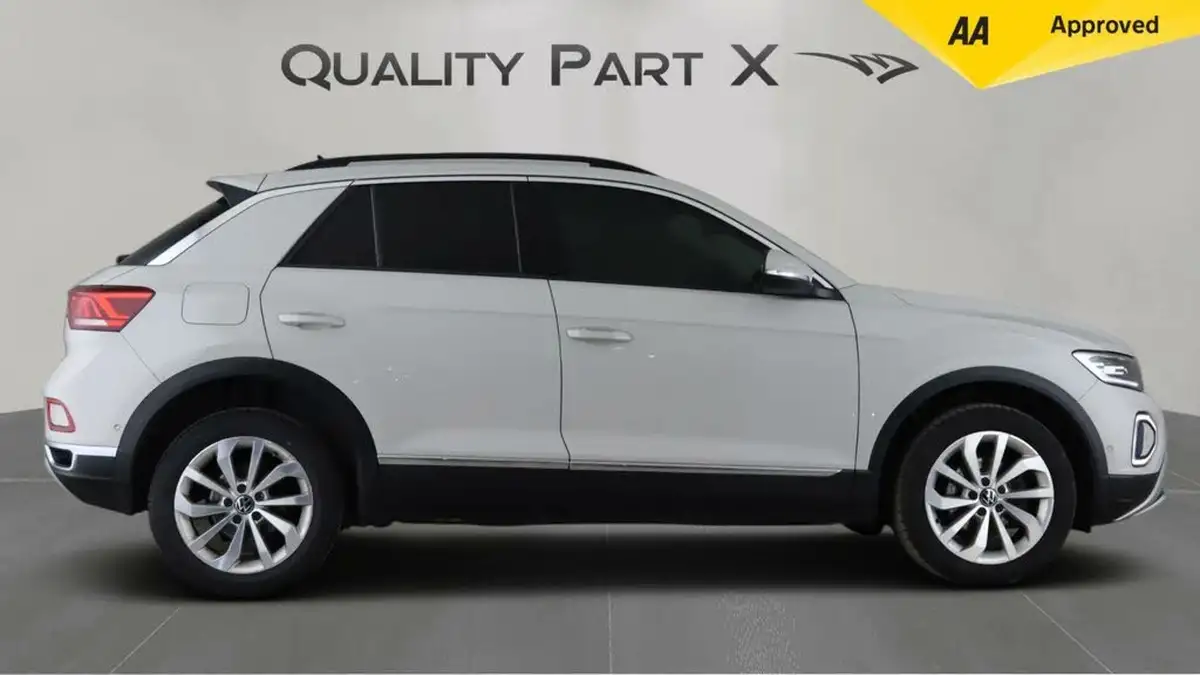 2022-volkswagen-t-roc-10-tsi-style-hatchback-5d-big-6