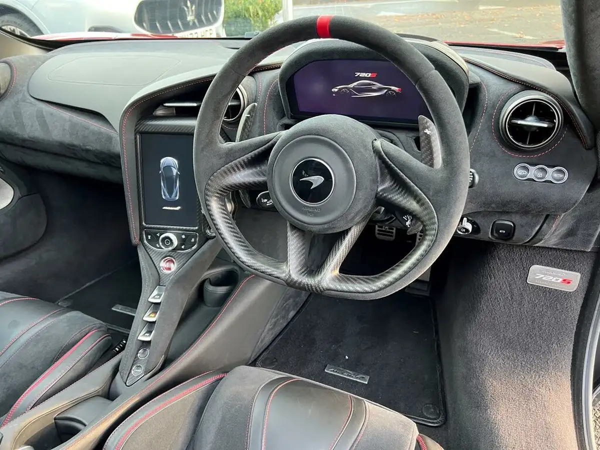 2019-mclaren-720s-40-luxury-big-10