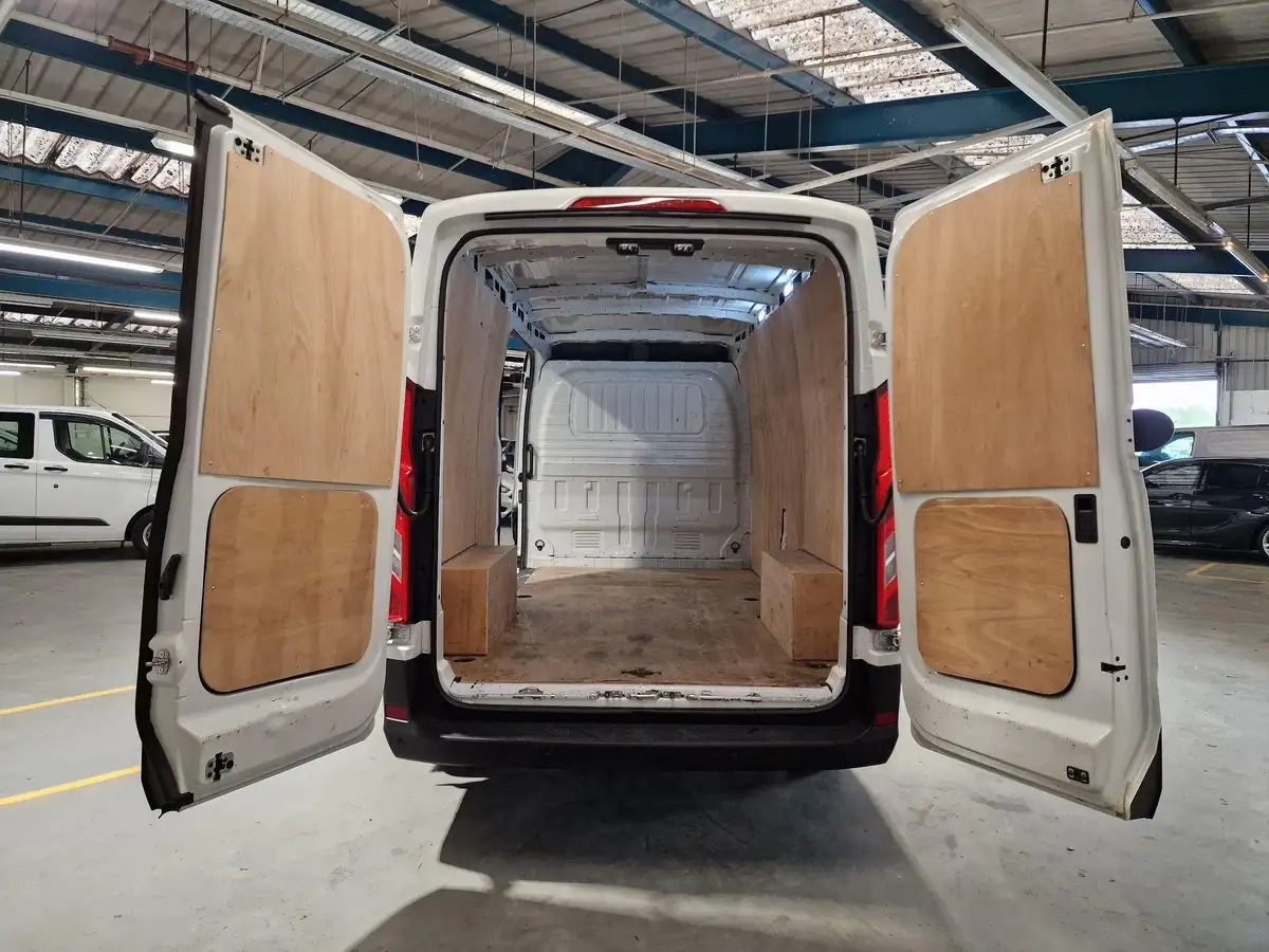 2023-maxus-deliver-9-big-14