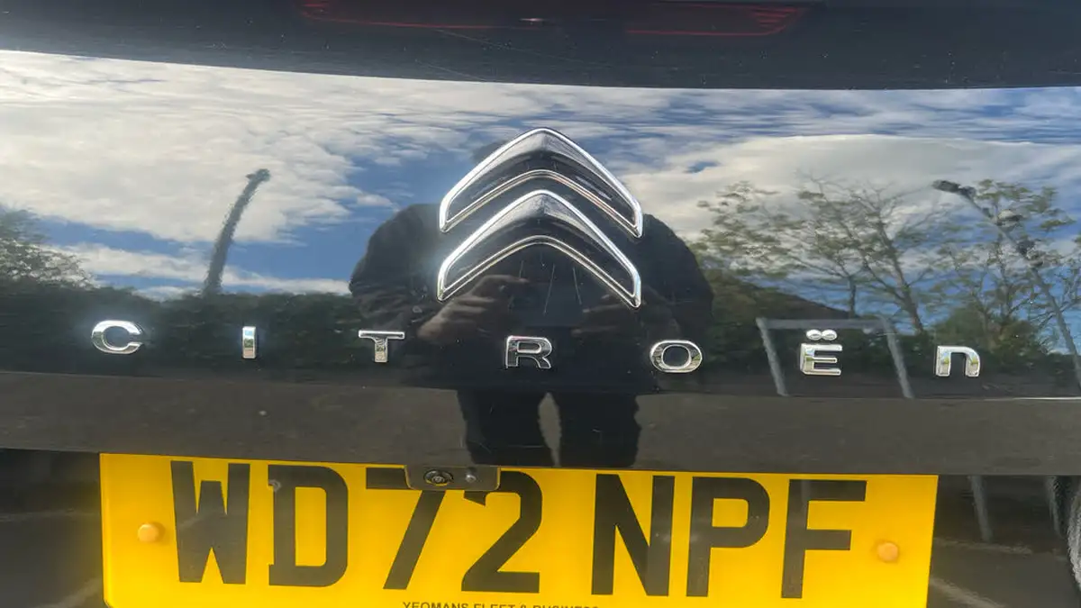 2023-citroen-c5-x-12-puretech-sense-plus-big-25