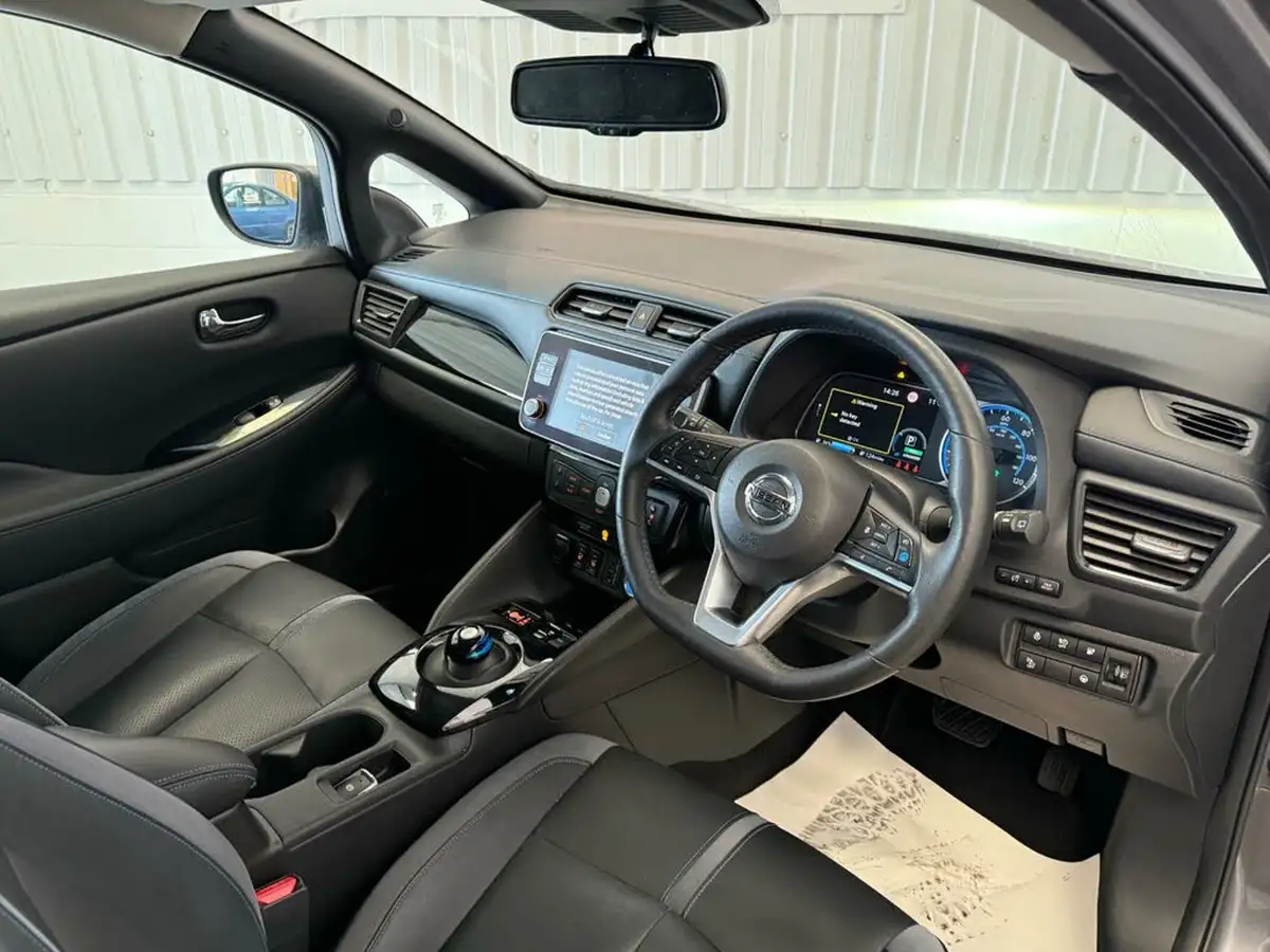 2021-nissan-leaf-e-tekna-big-20