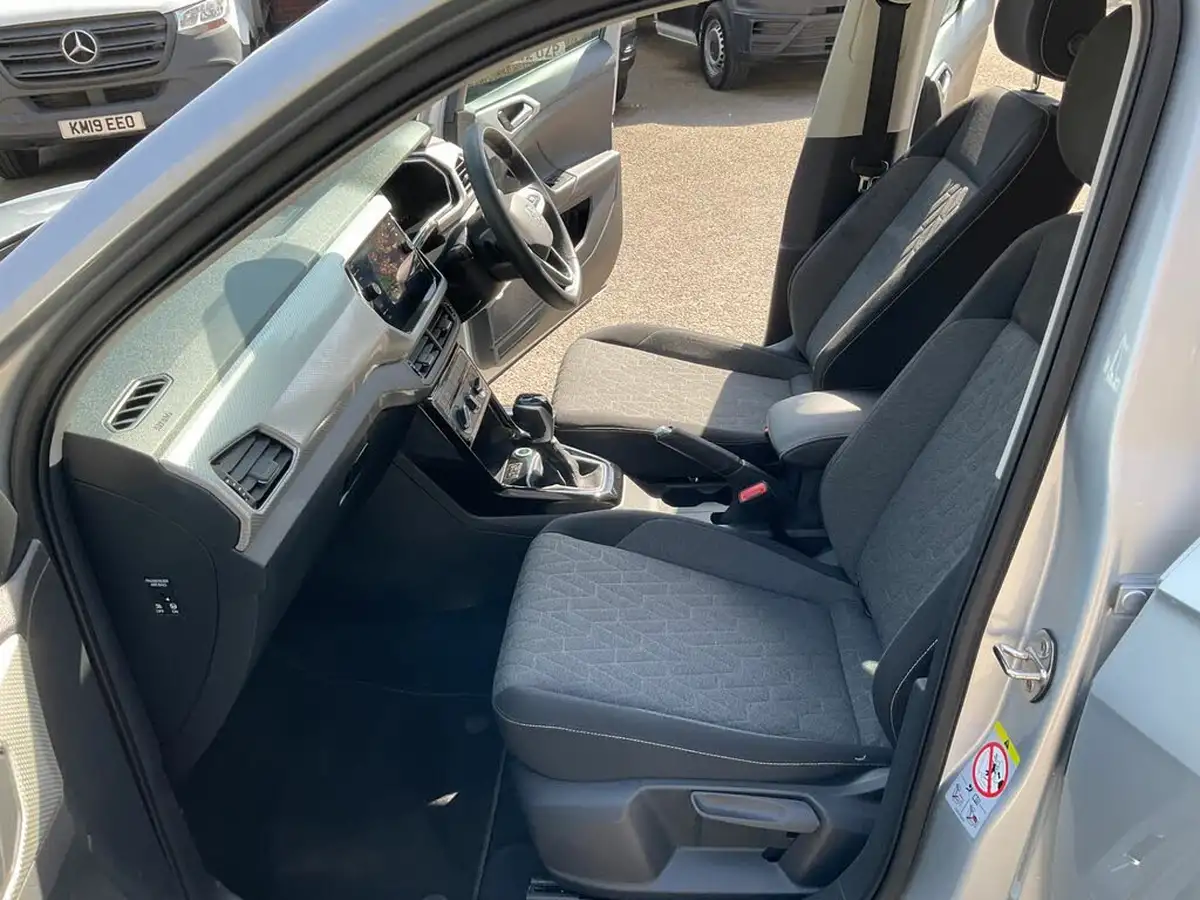 2024-volkswagen-t-cross-10-tsi-move-110ps-dsg-big-12