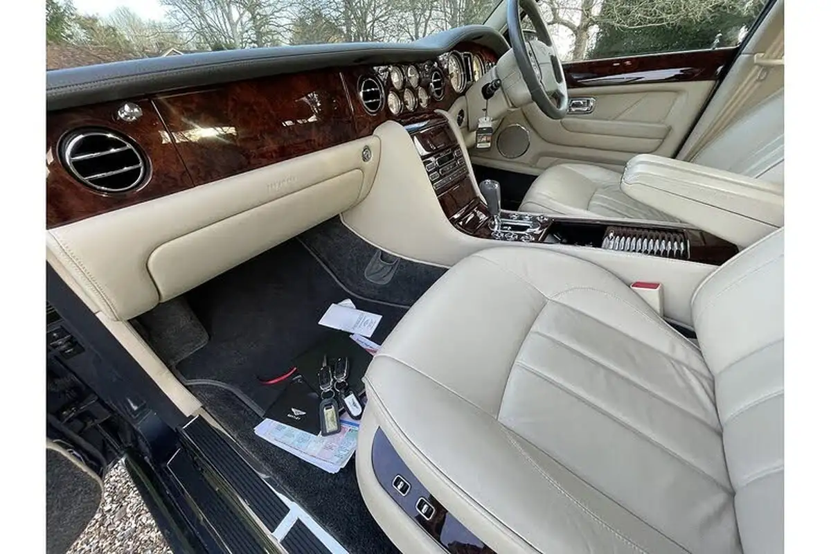 2008-bentley-arnage-68-r-big-20