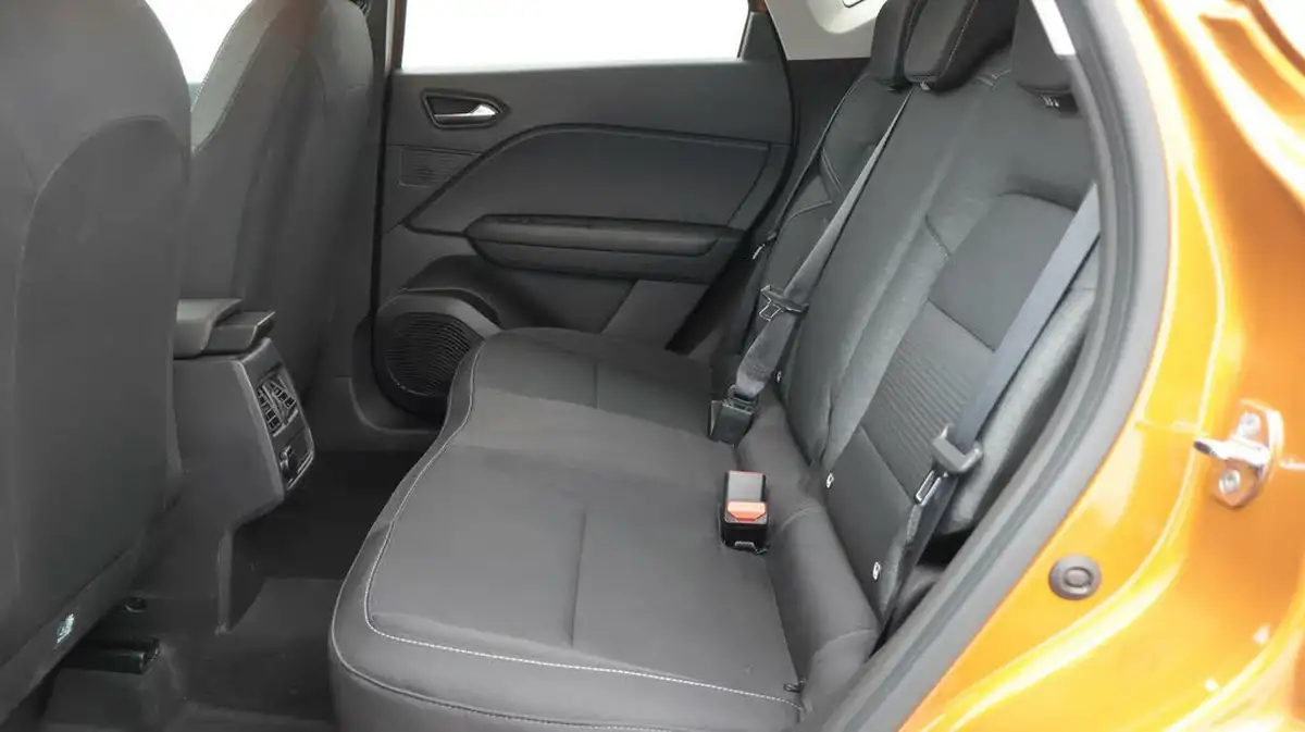 2021-renault-captur-10-tce-iconic-90ps-big-16