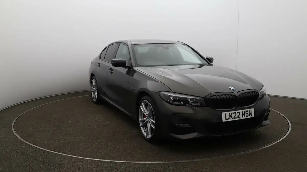 2022-bmw-3-series-20-330e-m-sport-pro-edition-saloon-4d-big-34