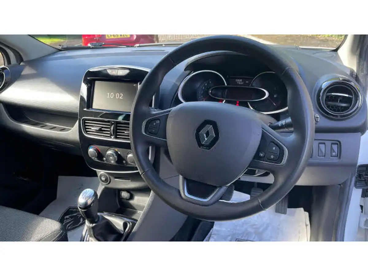 2019-renault-clio-09-tce-iconic-90ps-big-9