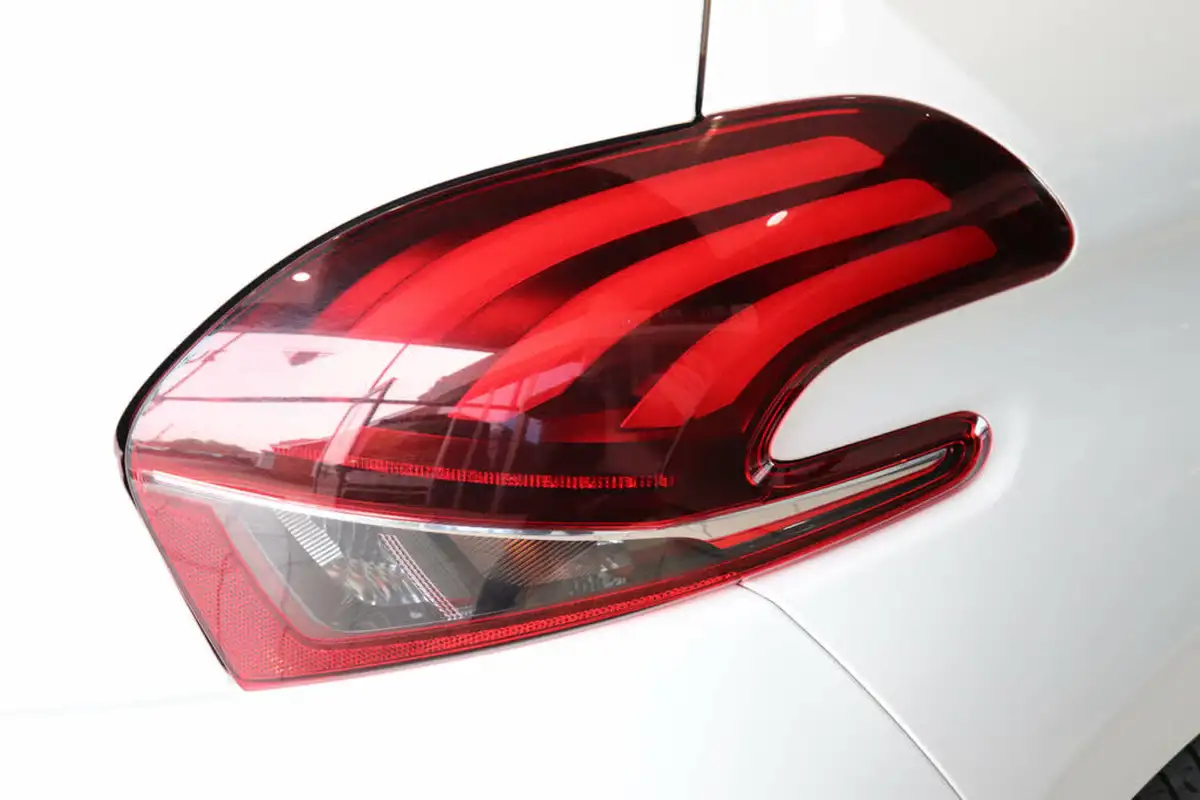2019-peugeot-208-12-puretech-signature-big-66
