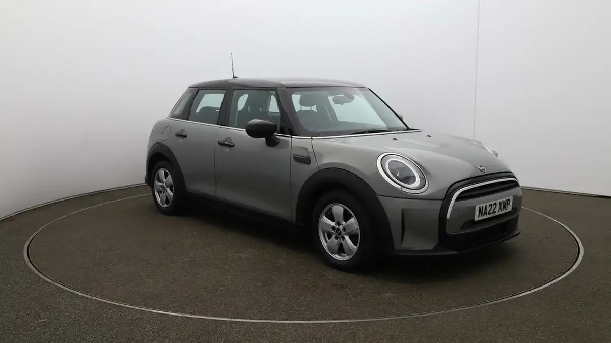 2022-mini-cooper-15-cooper-classic-hatchback-5d-big-34