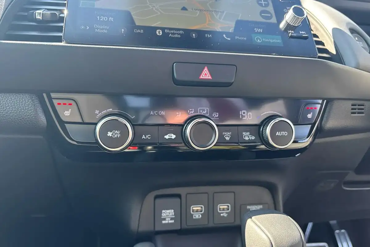 2024-honda-jazz-15-i-mmd-advance-sport-big-15