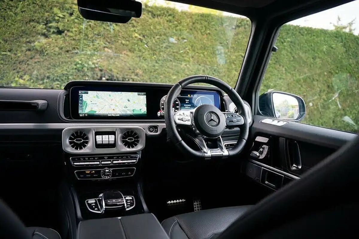 2023-mercedes-benz-g-class-40-g63-amg-big-19