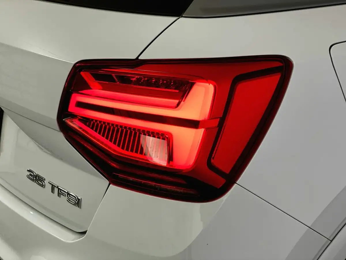 2023-audi-q2-15-35-tfsi-s-line-big-36