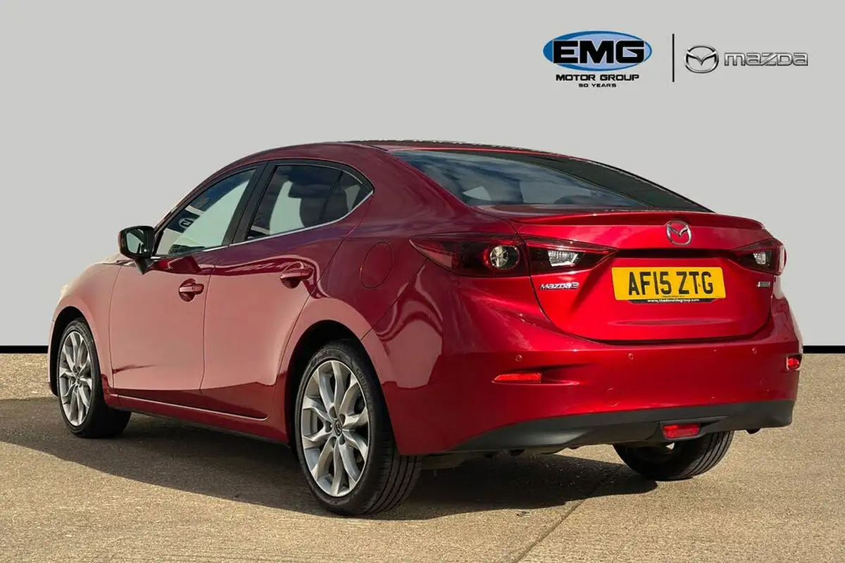 2015-mazda-mazda3-20-sport-nav-120ps-fastback-4d-big-3