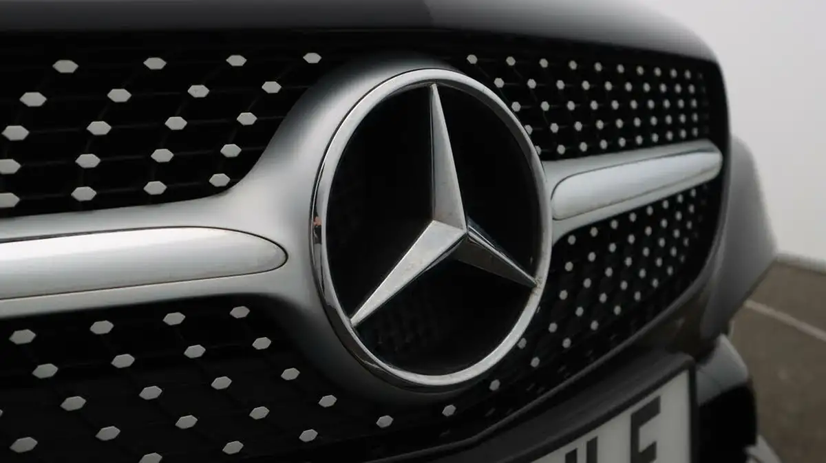 2019-mercedes-benz-slc-16-slc180-amg-line-9g-tronic-big-24