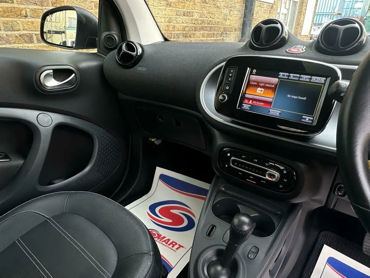 2017-smart-fortwo-10-prime-70bhp-premiumss-coupe-twinamic-big-7