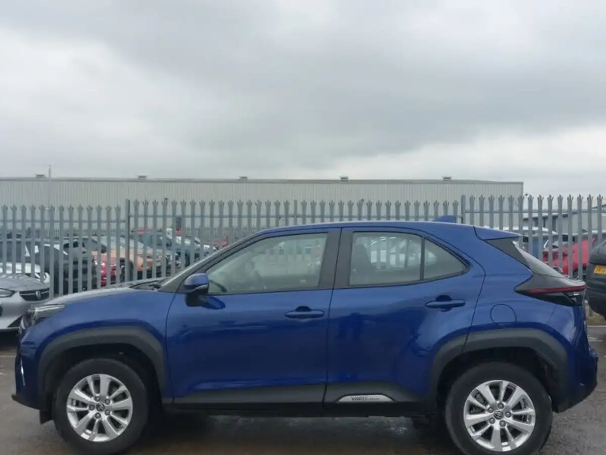 2022-toyota-yaris-cross-15-vvt-i-icon-big-3