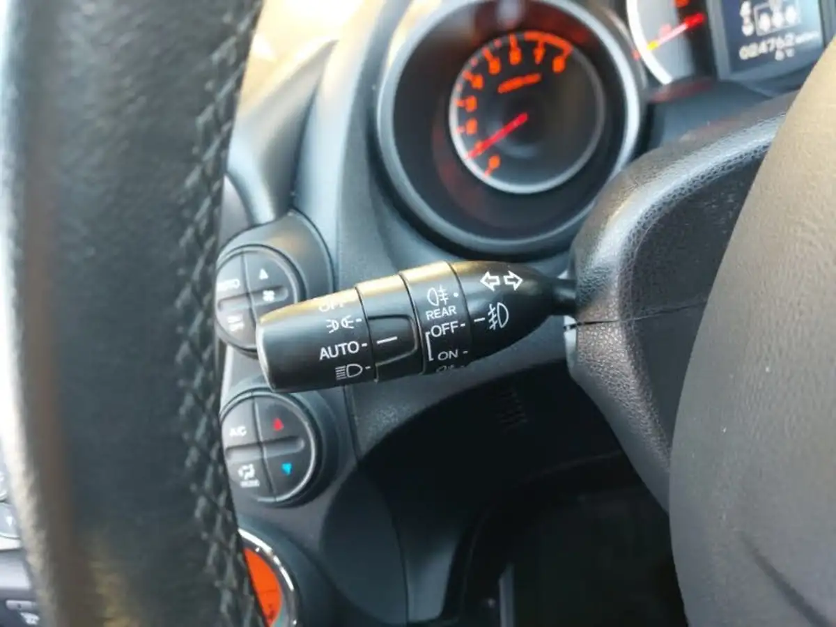 2015-honda-jazz-14-ex-big-14