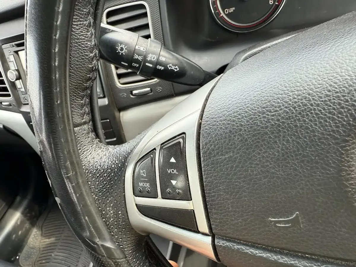 2012-ssangyong-korando-big-21