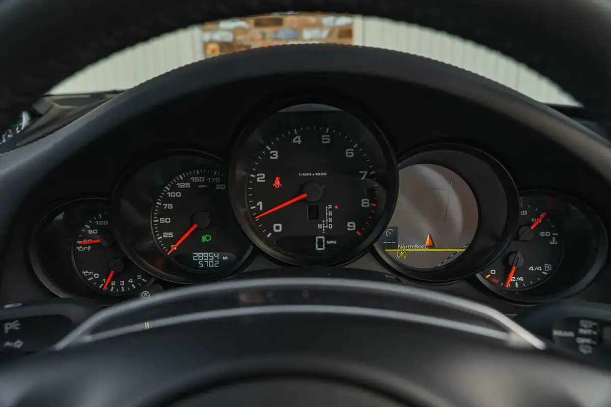2012-porsche-911-34-carrera-coupe-pdk-big-39