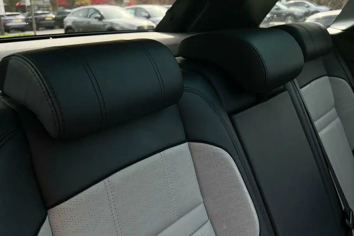 2019-land-rover-range-rover-evoque-20-d240-r-dynamic-hse-big-31