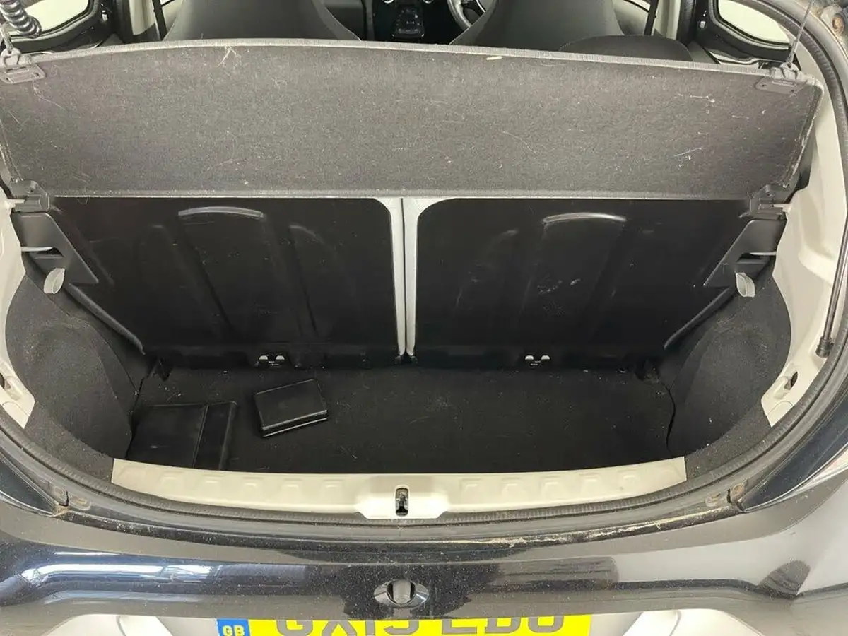 2015-toyota-aygo-10-vvt-i-x-clusiv-5d-big-6