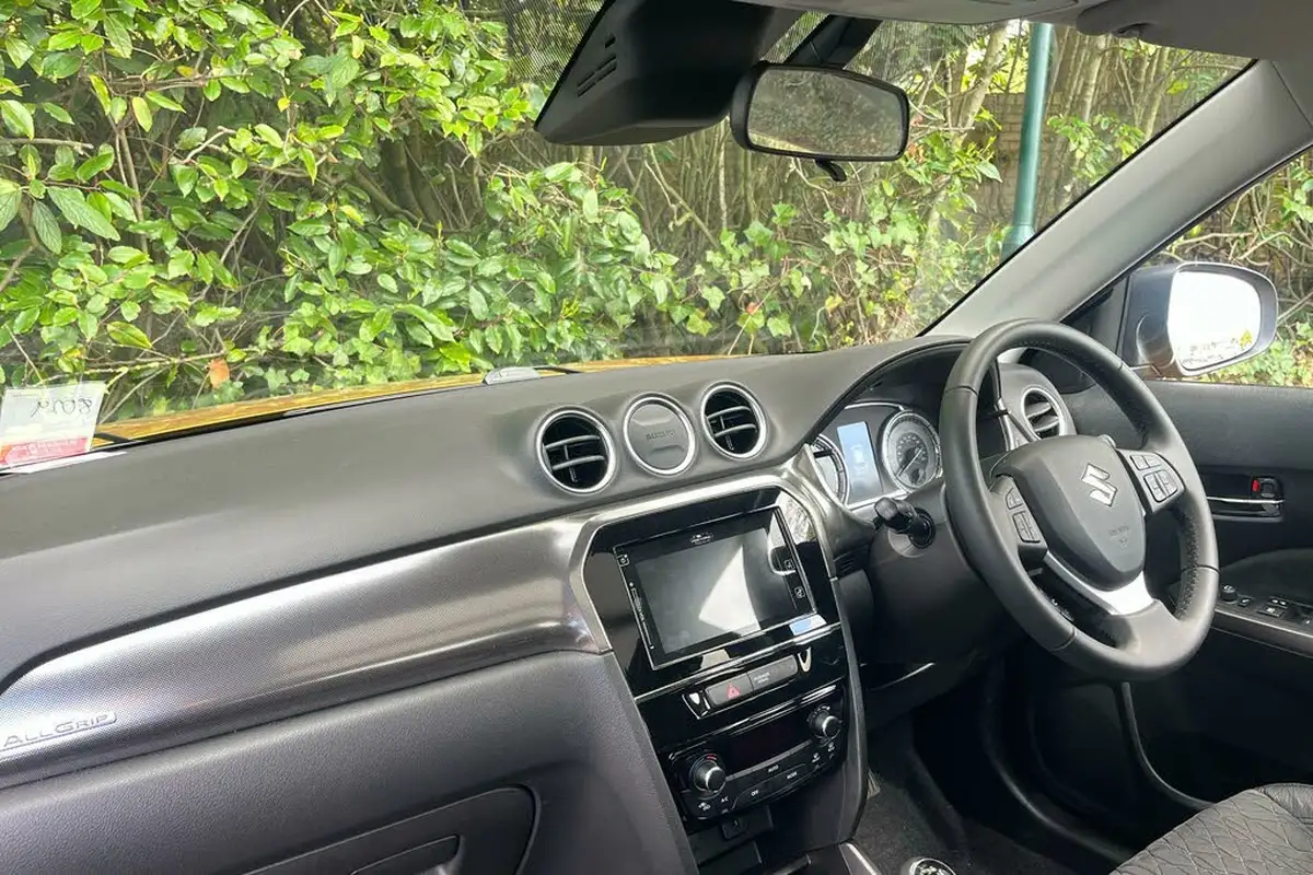 2022-suzuki-vitara-14-boosterjet-sz5-allgrip-big-3