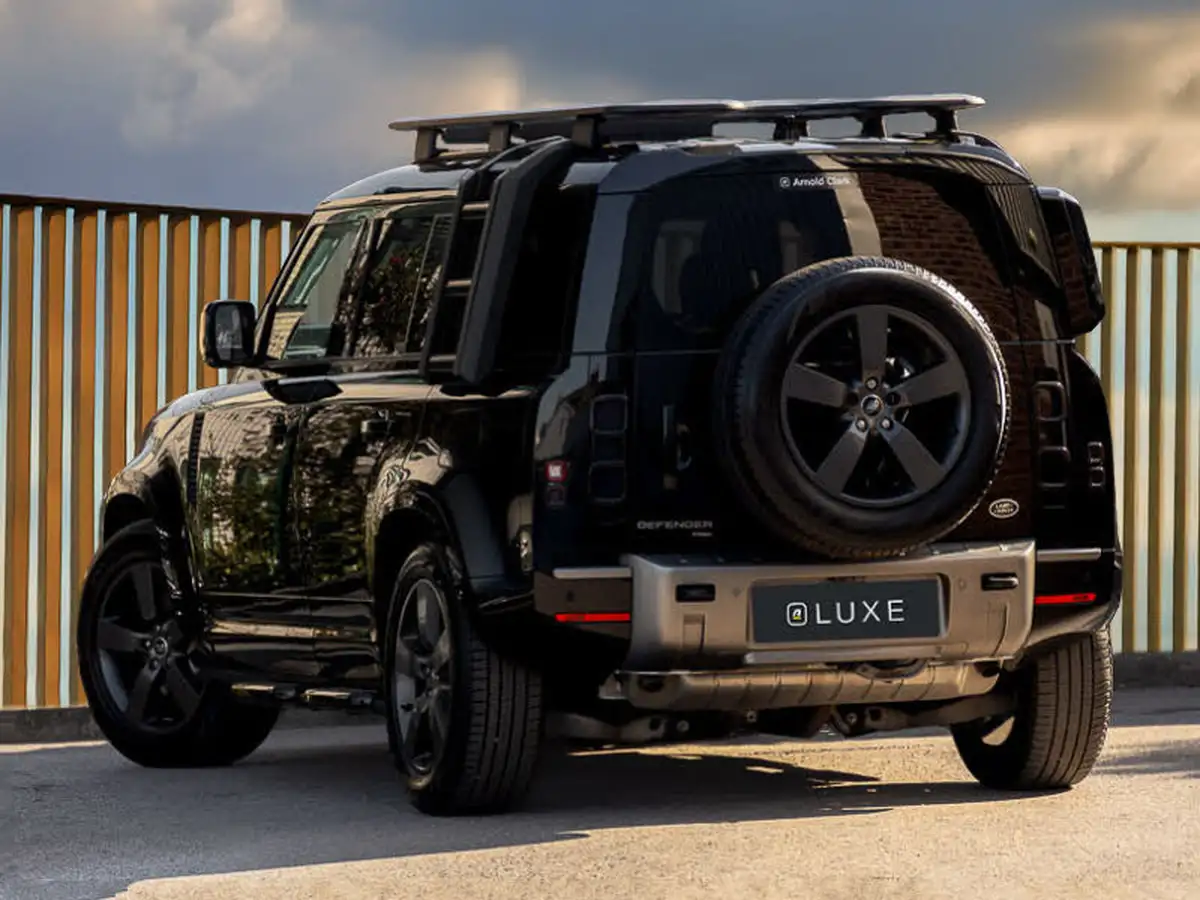 2022-land-rover-110-defender-20-p400e-x-dynamic-hse-big-1