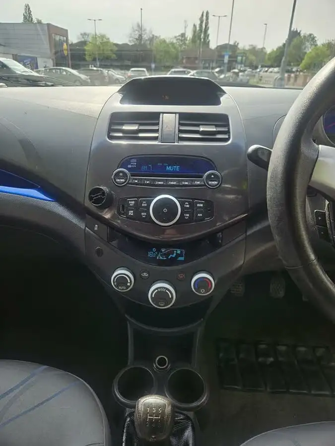 2012-chevrolet-spark-12-ls-big-13