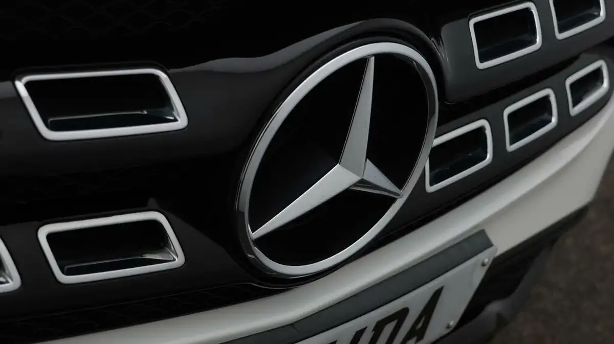 2019-mercedes-benz-gla-class-16-gla-180-urban-edition-ss-big-22