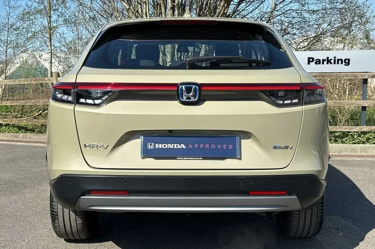 2024-honda-hr-v-15-i-mmd-elegance-big-6