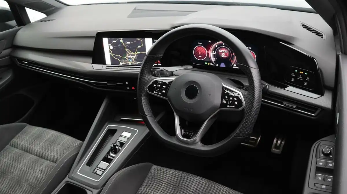 2022-volkswagen-golf-20tdi-gtd-big-9