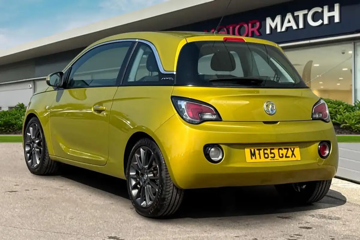 2015-vauxhall-adam-10i-glam-big-1