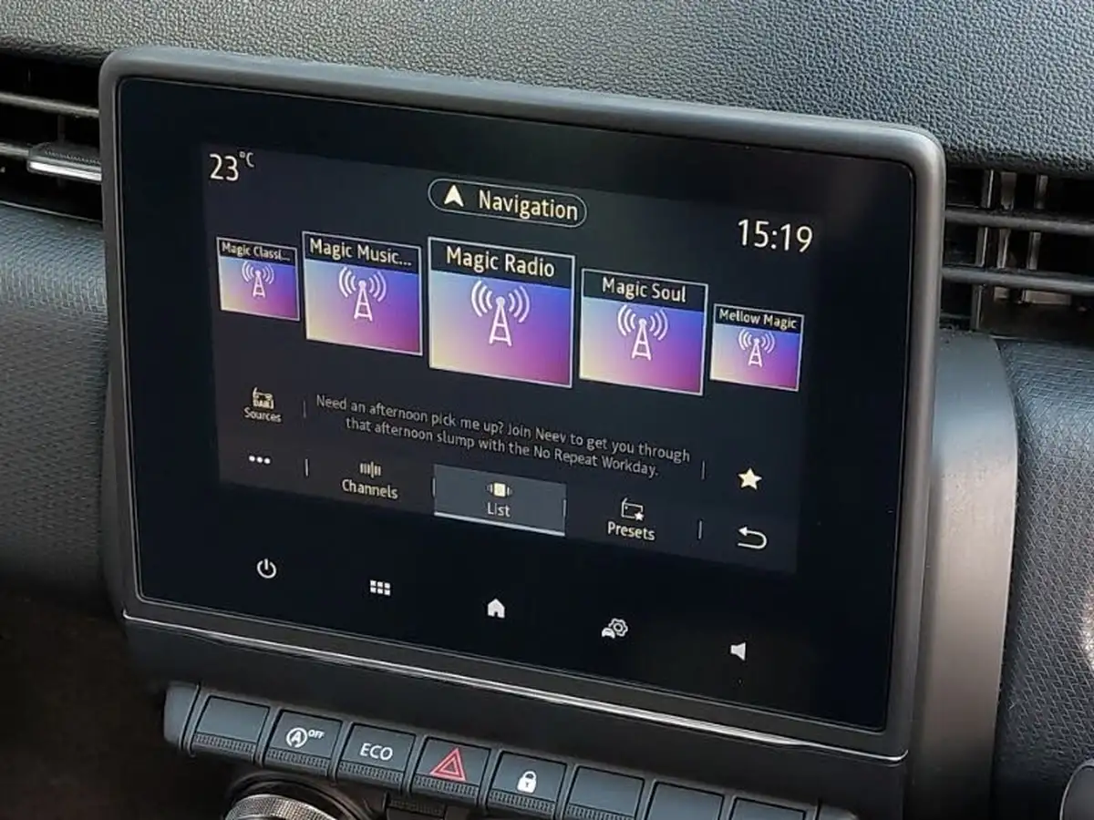 2021-renault-clio-10-tce-iconic-90ps-big-10