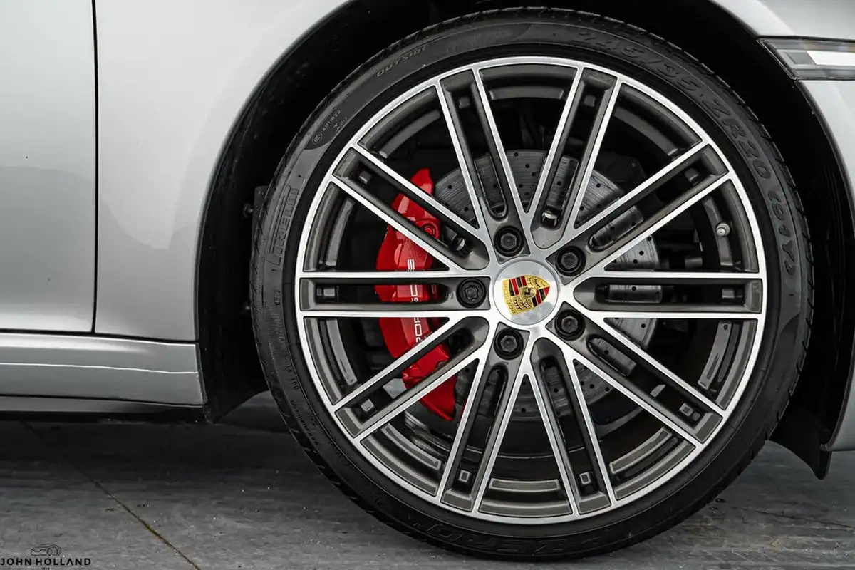 2018-porsche-911-30-carrera-4-s-420bhp-4-s-coupe-pdk-big-3