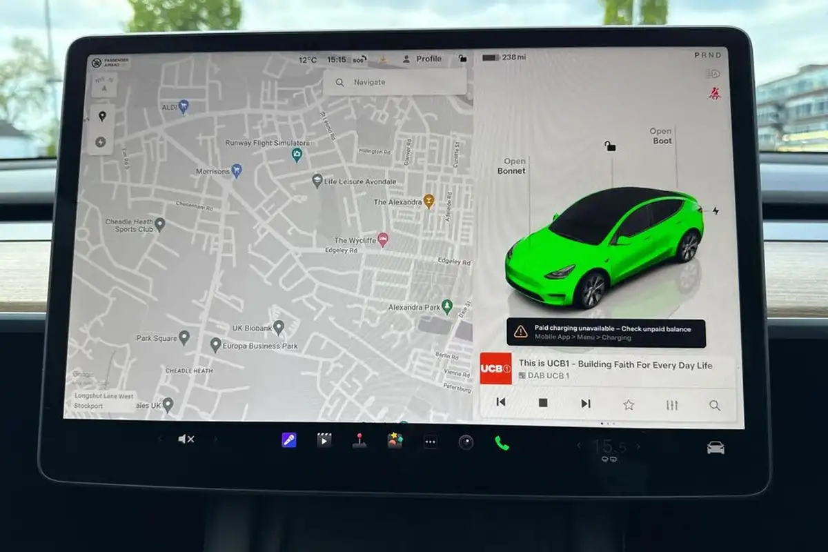 2022-tesla-model-y-e-long-range-big-27