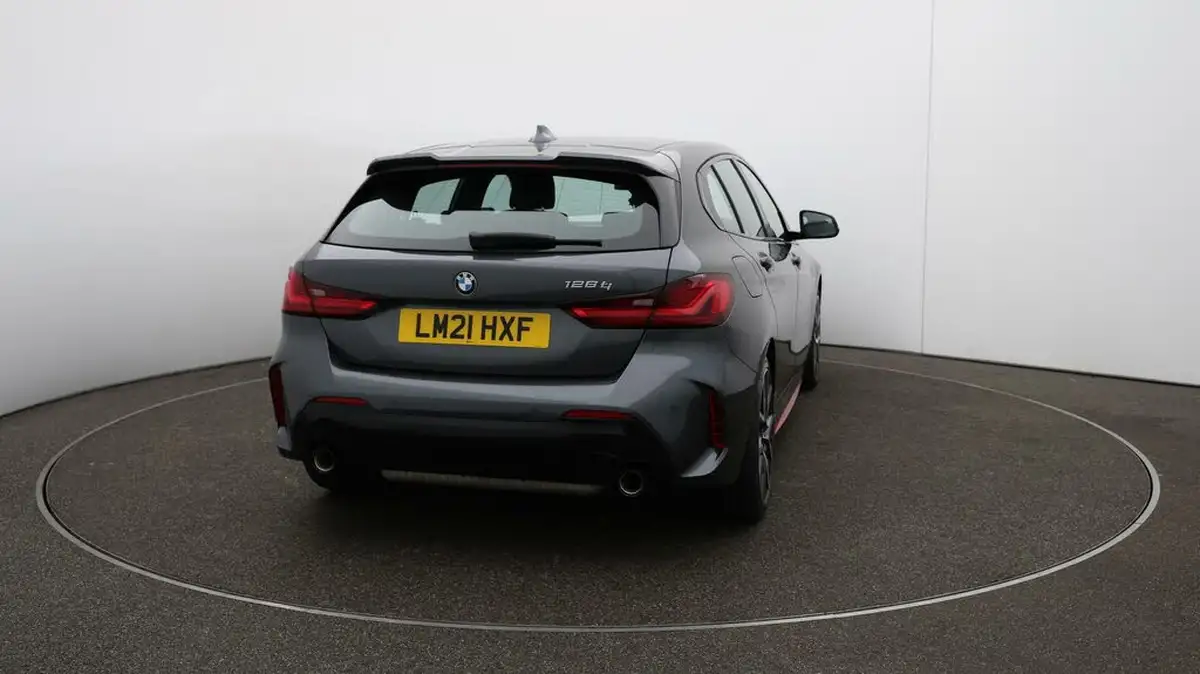 2021-bmw-1-series-20-128ti-lcp-big-47