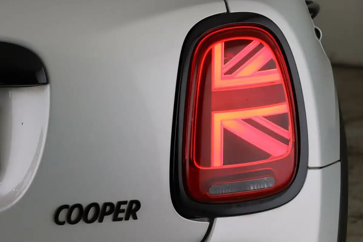 2022-mini-cooper-15-cooper-sport-hatchback-5d-auto-big-10