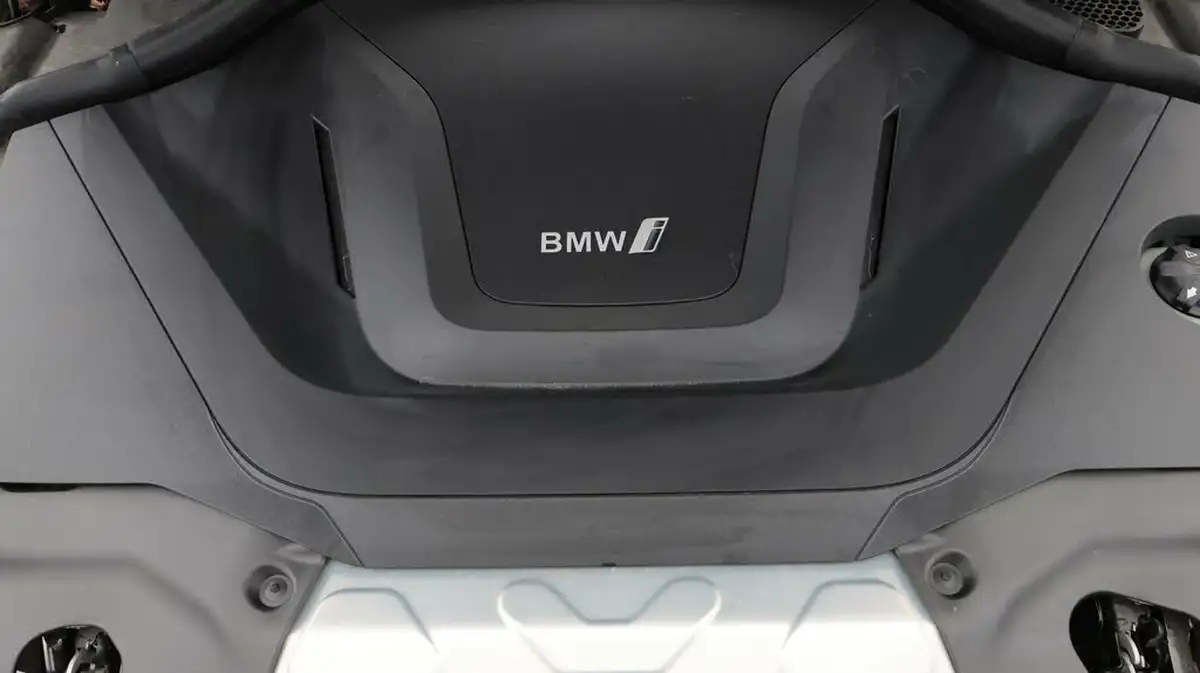 2022-bmw-ix3-e-m-sport-big-19