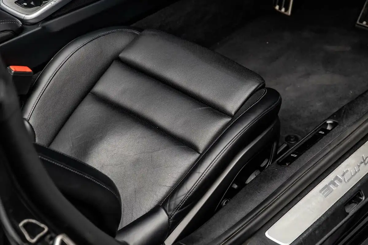 2021-porsche-911-38-turbo-580ps-cabriolet-big-41