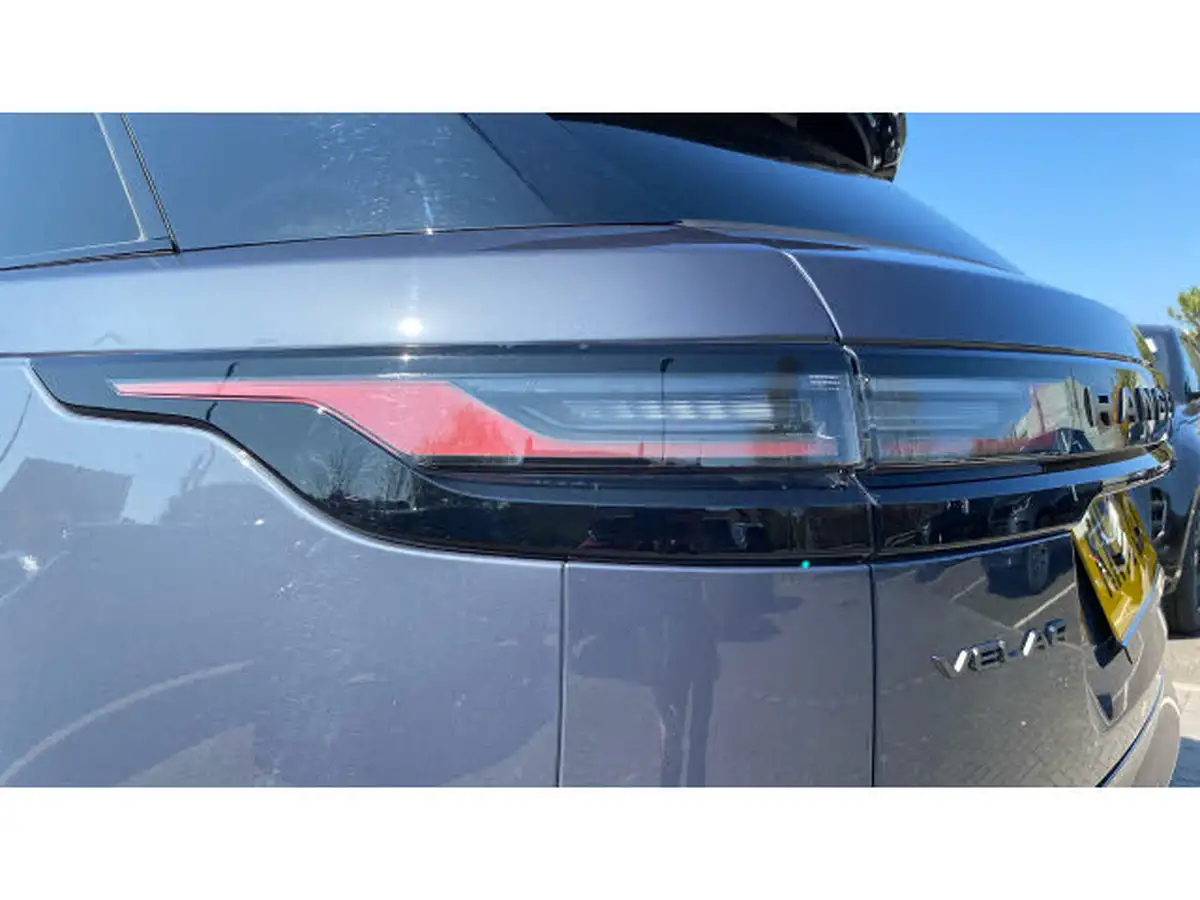 2023-land-rover-range-rover-velar-20-d200-dynamic-se-big-18
