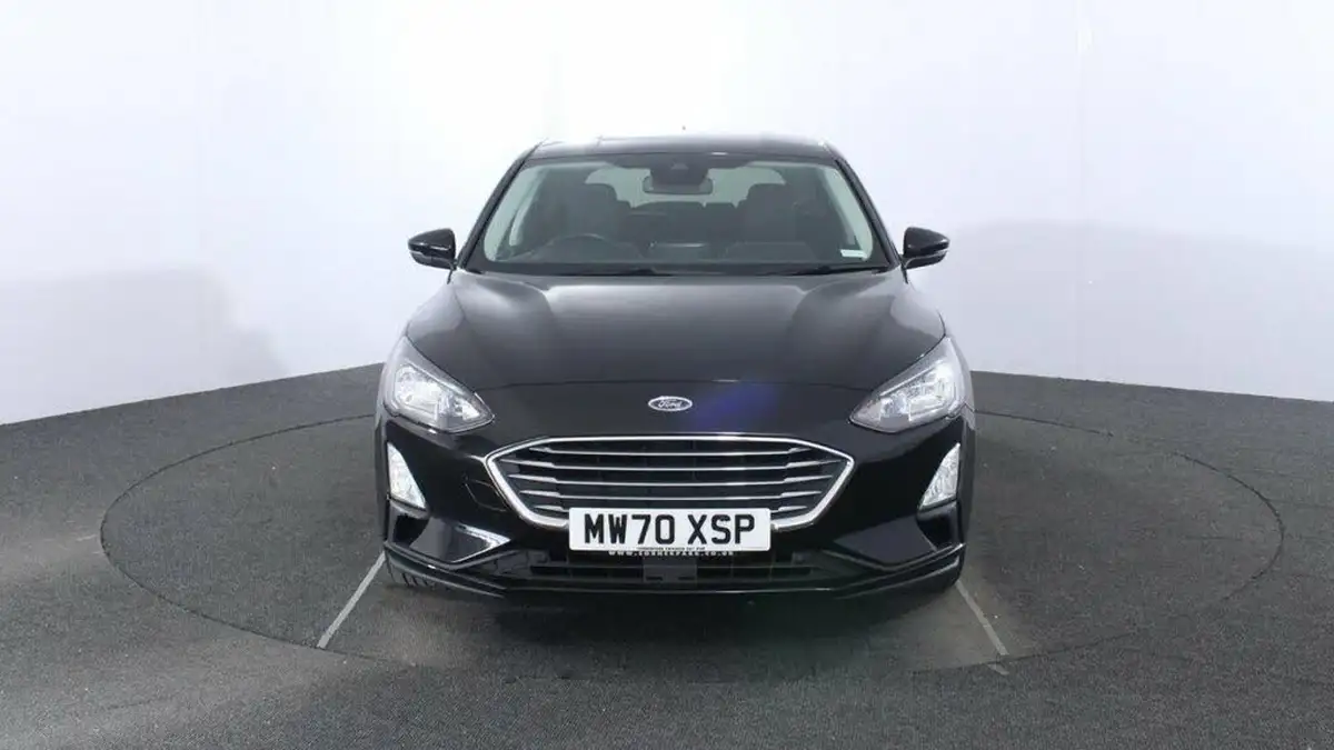 2021-ford-focus-15-titanium-edition-hatchback-big-1
