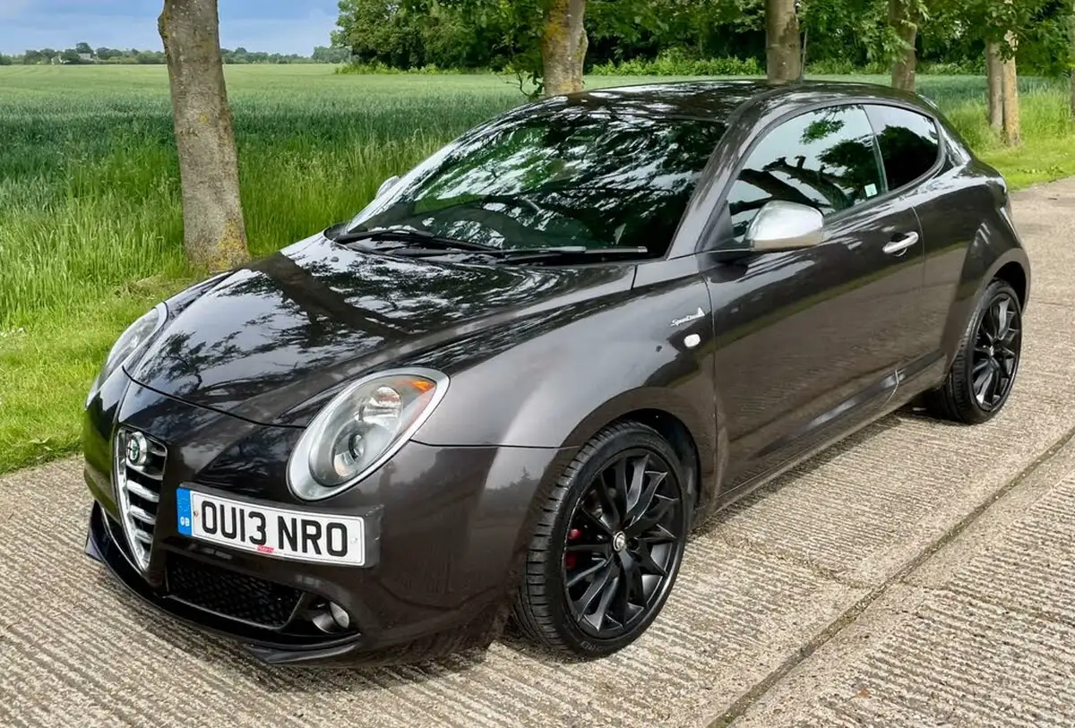 2013-alfa-romeo-mito-09-sportiva-875-tb-105bhp-big-12