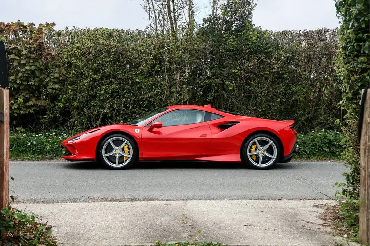 2021-ferrari-f8-tributo-big-5