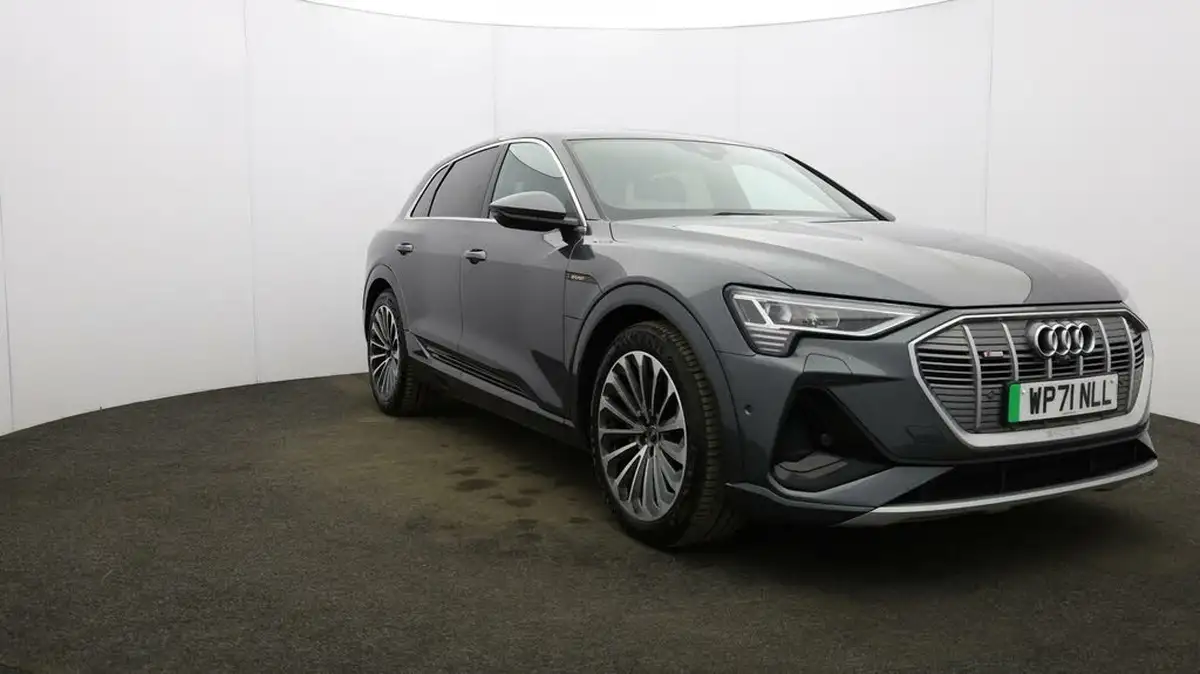 2021-audi-e-tron-50e-s-line-station-wagon-big-39