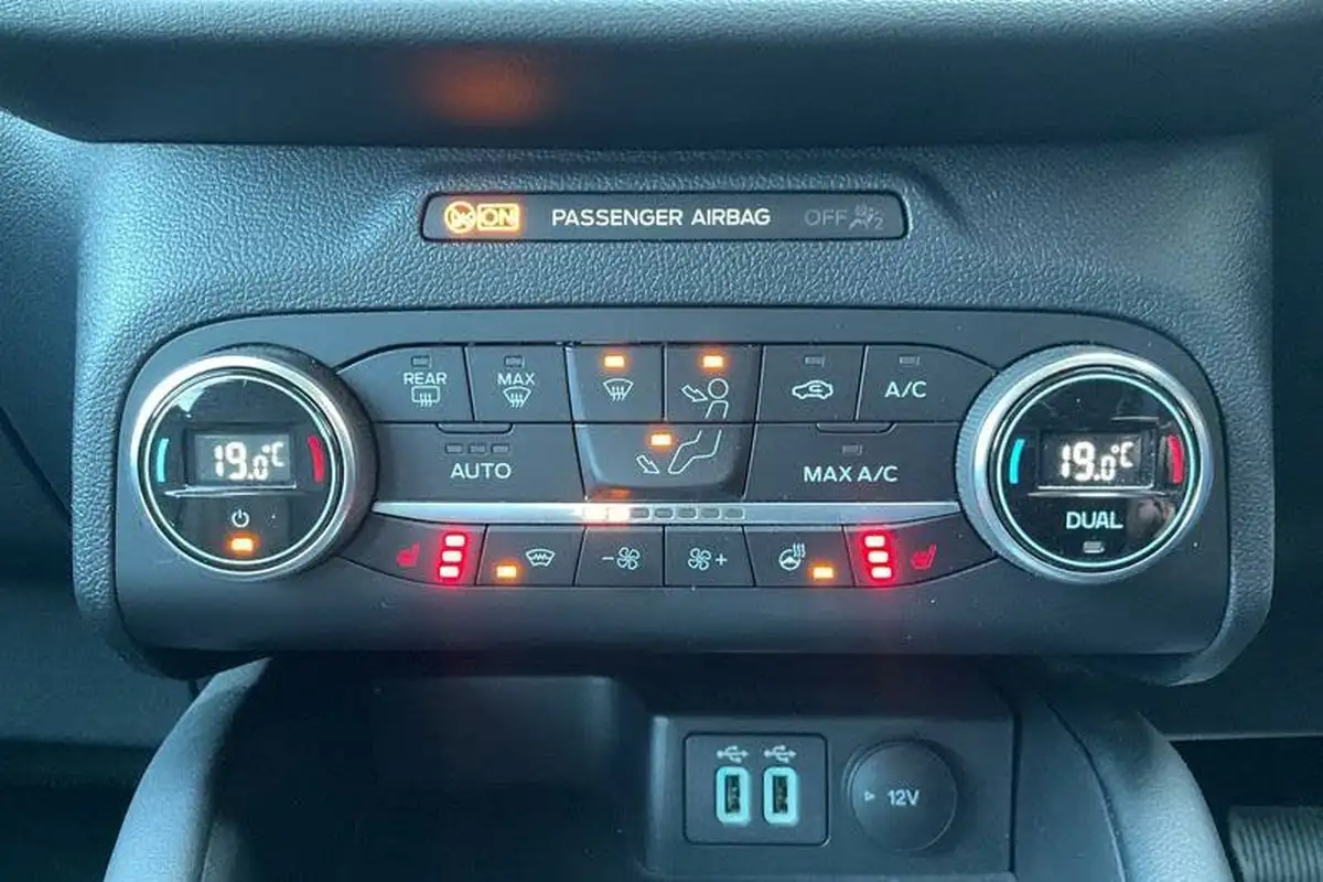 2022-ford-kuga-25t-vignale-190ps-fhev-big-28