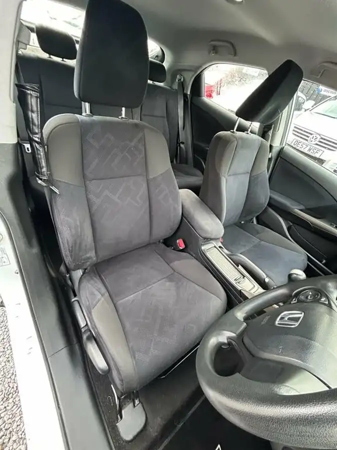 2012-honda-civic-18-se-big-18