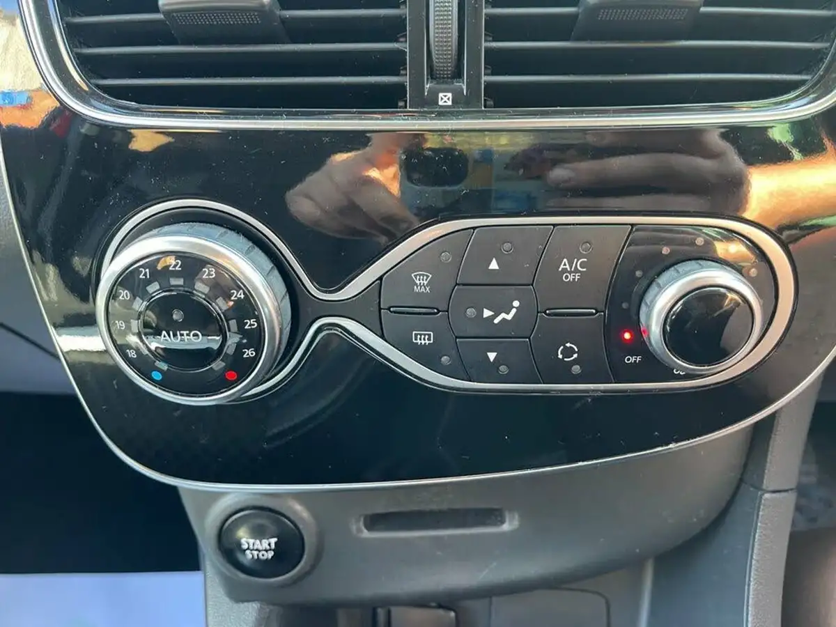 2017-renault-clio-15dci-dynamique-s-nav-90bhp-big-18