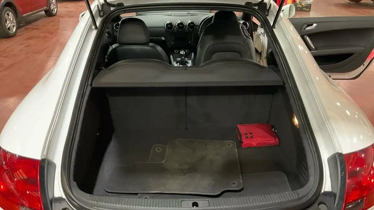 2012-audi-tt-coupe-18-tfsi-s-line-tronic-big-4