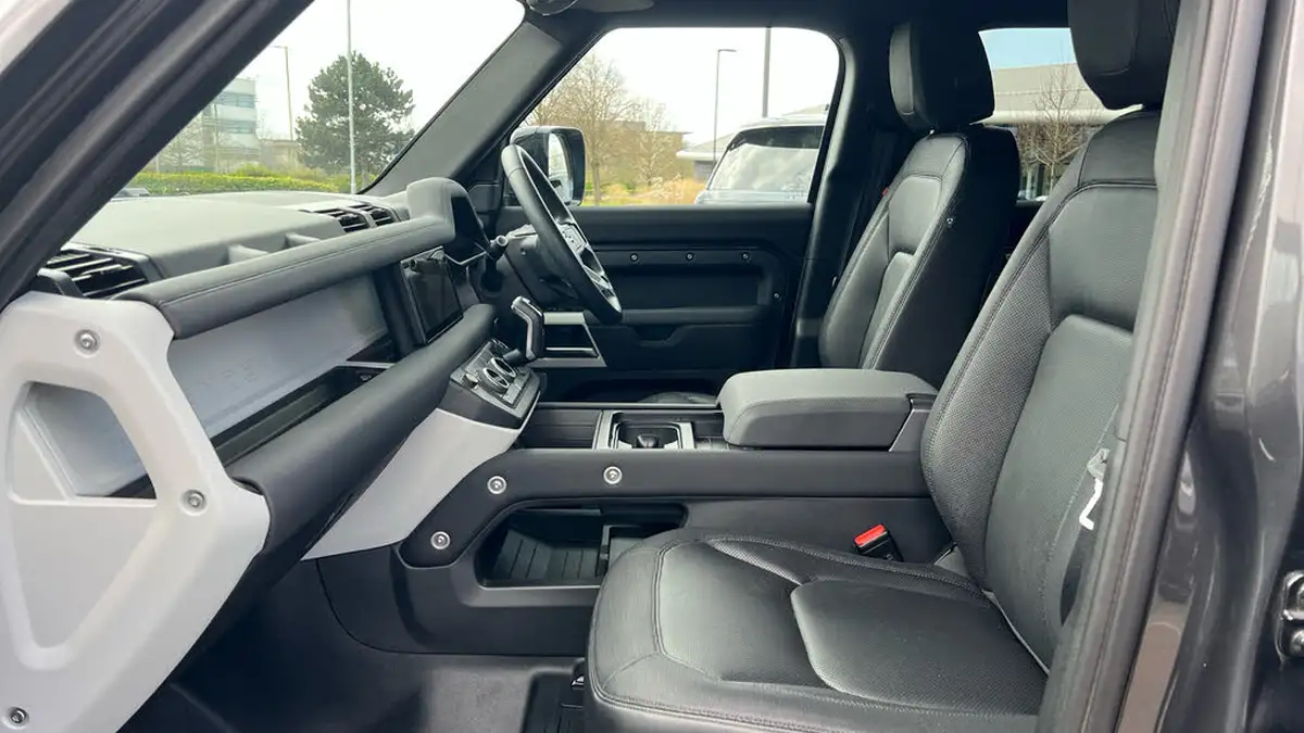 2023-land-rover-110-defender-30-d300-x-dynamic-s-big-2