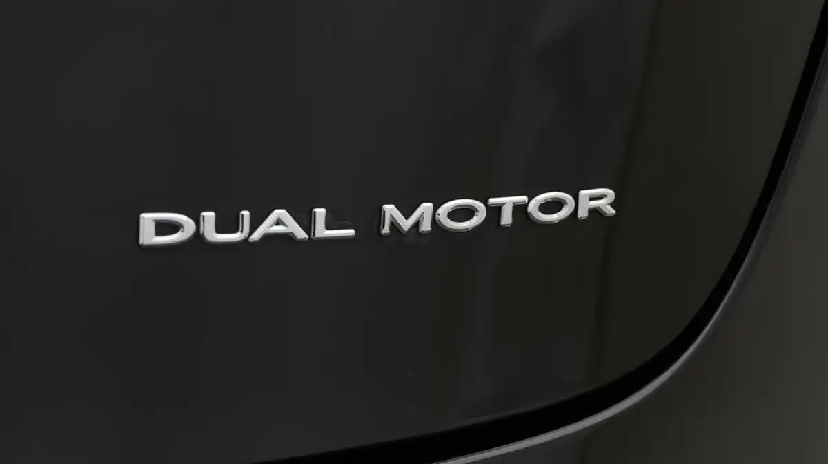 2021-tesla-model-3-e-long-range-awd-big-22