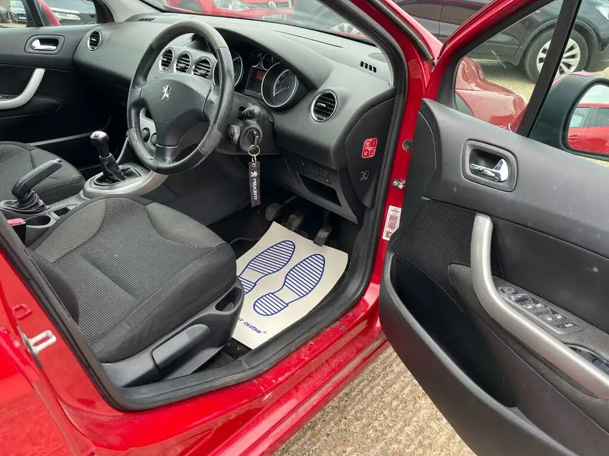 2010-peugeot-308-16-sport-vti-120bhp-5d-big-11